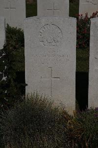 Terlincthun British Cemetery Wimille - MacDonald, Reginald Wallace
