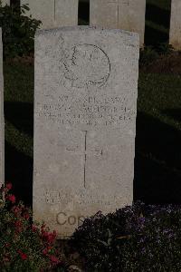 Terlincthun British Cemetery Wimille - MacKenzie, Thomas William