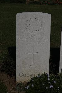 Terlincthun British Cemetery Wimille - MacKintosh, Andrew