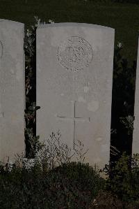 Terlincthun British Cemetery Wimille - MacMememy, E
