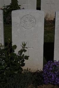Terlincthun British Cemetery Wimille - Mains, John Robert