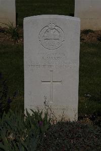 Terlincthun British Cemetery Wimille - Makin, A