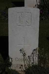 Terlincthun British Cemetery Wimille - Mallett, J C H V