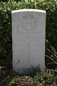 Terlincthun British Cemetery Wimille - Marks, D H