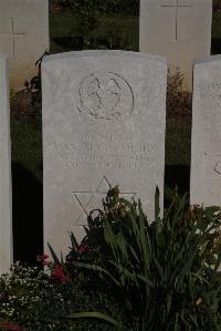Terlincthun British Cemetery Wimille - Marshofsky, M