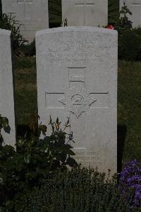 Terlincthun British Cemetery Wimille - Matthews, J E