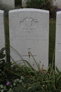 Terlincthun British Cemetery Wimille - McLaggan, William Thow