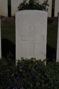 Terlincthun British Cemetery Wimille - Middleton, Robert