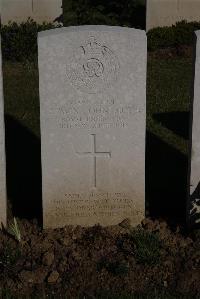 Terlincthun British Cemetery Wimille - Mole, Edwin John