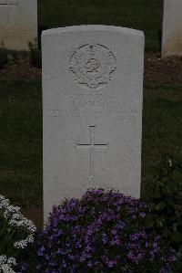 Terlincthun British Cemetery Wimille - Molloy, James