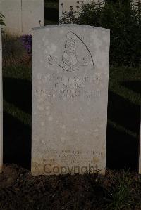 Terlincthun British Cemetery Wimille - Moore, Edward