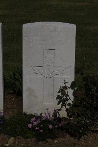 Terlincthun British Cemetery Wimille - Moss, James