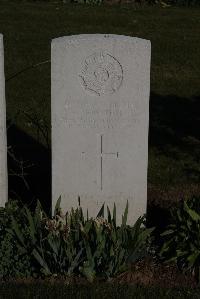Terlincthun British Cemetery Wimille - Mountifield, Edward George
