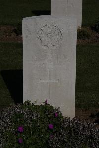 Terlincthun British Cemetery Wimille - Muspratt, Terence Petty