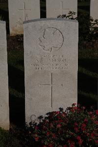 Terlincthun British Cemetery Wimille - Nelson, N I