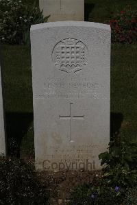 Terlincthun British Cemetery Wimille - Newbury, Dennis