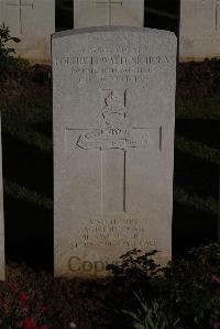 Terlincthun British Cemetery Wimille - Nicholas, Robert Edward