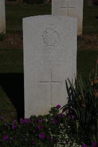 Terlincthun British Cemetery Wimille - Nightingale, H