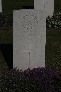 Terlincthun British Cemetery Wimille - Nightingale, S