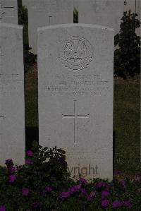 Terlincthun British Cemetery Wimille - Nye, A T