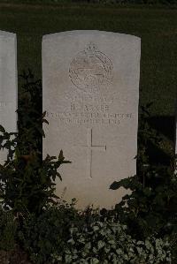 Terlincthun British Cemetery Wimille - Parker, H