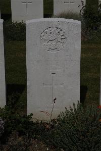Terlincthun British Cemetery Wimille - Pegden, Sidney Thomas