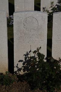Terlincthun British Cemetery Wimille - Pelletier, I H