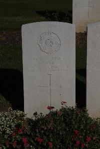 Terlincthun British Cemetery Wimille - Pemmell, J