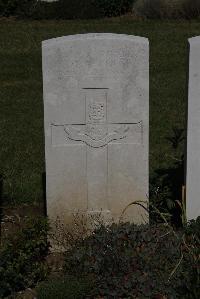 Terlincthun British Cemetery Wimille - Perry, R