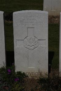 Terlincthun British Cemetery Wimille - Pink, Thomas James