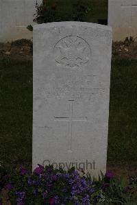 Terlincthun British Cemetery Wimille - Poole, A