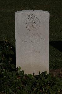 Terlincthun British Cemetery Wimille - Potter, C J