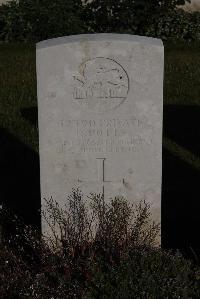 Terlincthun British Cemetery Wimille - Potts, R