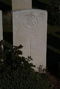 Terlincthun British Cemetery Wimille - Powis, C B