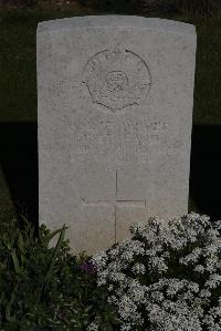 Terlincthun British Cemetery Wimille - Pritchard, J