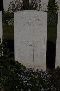 Terlincthun British Cemetery Wimille - Quin, Walter William MacGregor