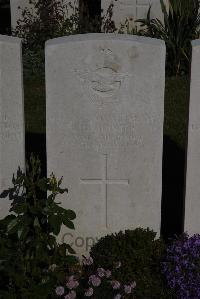 Terlincthun British Cemetery Wimille - Quinton, G P