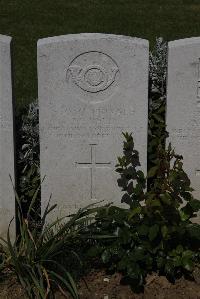 Terlincthun British Cemetery Wimille - Reed, J E
