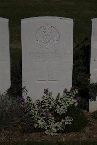 Terlincthun British Cemetery Wimille - Reed, W