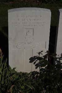 Terlincthun British Cemetery Wimille - Reynolds, J