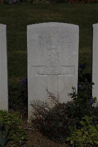 Terlincthun British Cemetery Wimille - Robinson, N