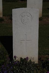 Terlincthun British Cemetery Wimille - Roddy, T