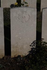 Terlincthun British Cemetery Wimille - Roy, William
