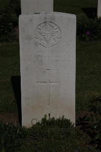 Terlincthun British Cemetery Wimille - Russell, R