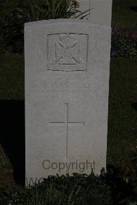 Terlincthun British Cemetery Wimille - Russell, W M