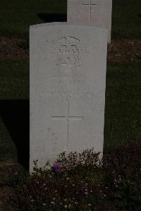 Terlincthun British Cemetery Wimille - Sanders, A