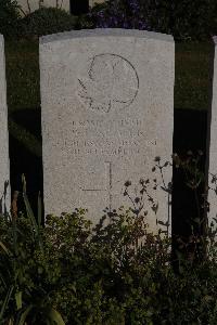 Terlincthun British Cemetery Wimille - Sellick, E C