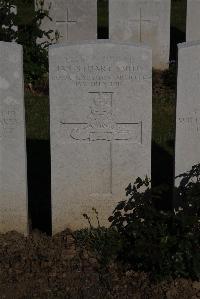 Terlincthun British Cemetery Wimille - Smith, Ian Stuart