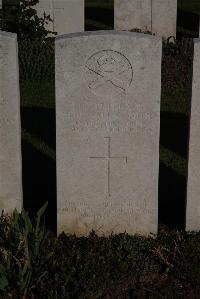 Terlincthun British Cemetery Wimille - Smith, Reginald Frederick Victor