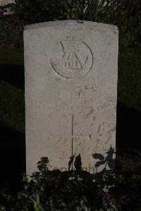 Terlincthun British Cemetery Wimille - Staines, John Henry